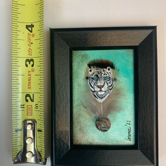 Handpainted white Tiger on miniature feather framed OOAK - Picture 4 of 5
